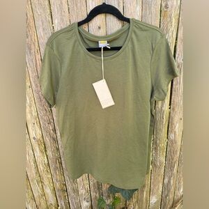 Women’s Onno tee XL NWT